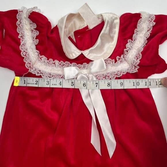 Vintage 80s & 90s Toddler Soft Velvet Bubble Jumpsuit with collar, bow, and lace - Picture 10 of 11